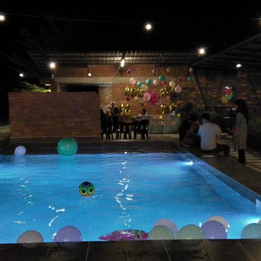 Petak Padin Cottage By The Pool, Kepala Batas  Zewnętrze zdjęcie